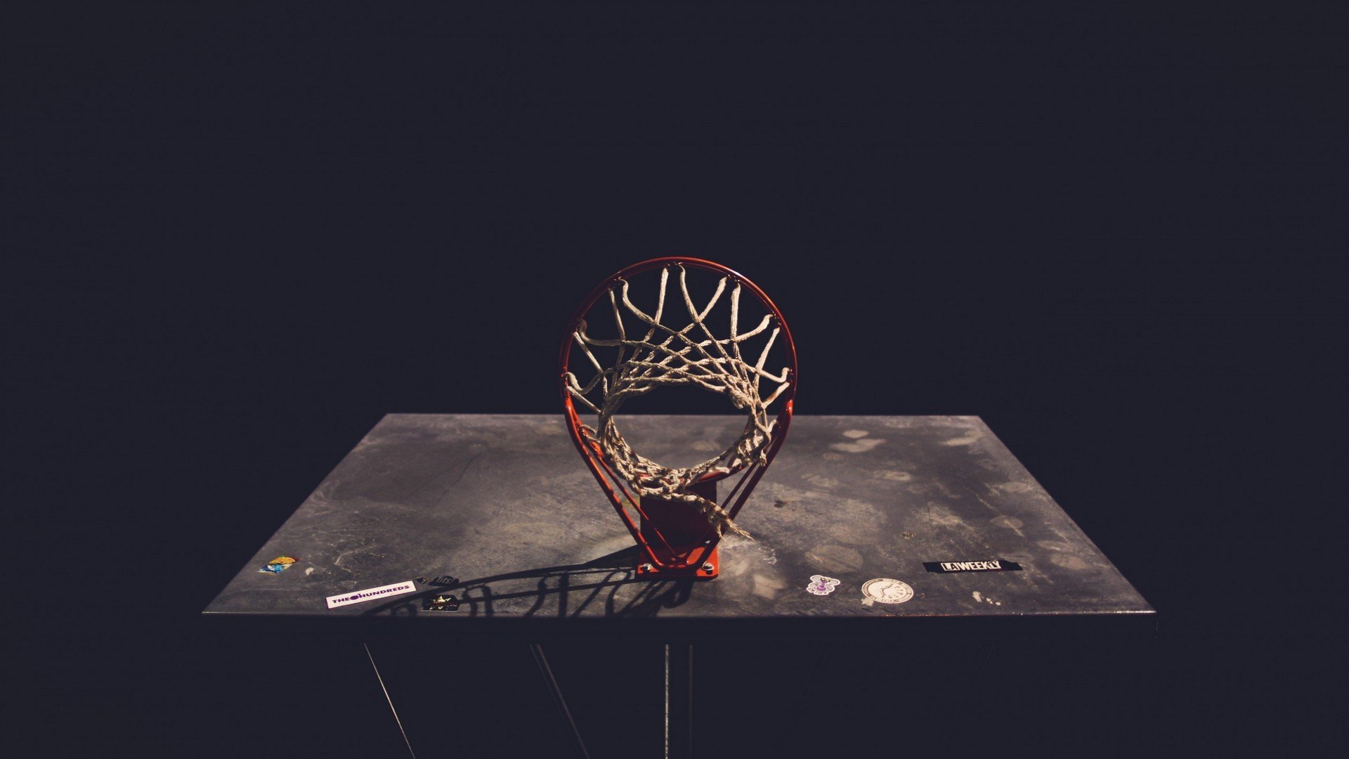 离谱！托特纳姆远射贴柱、亚特兰大体检备战NBA、布莱顿赛前体检三线混搭引热议